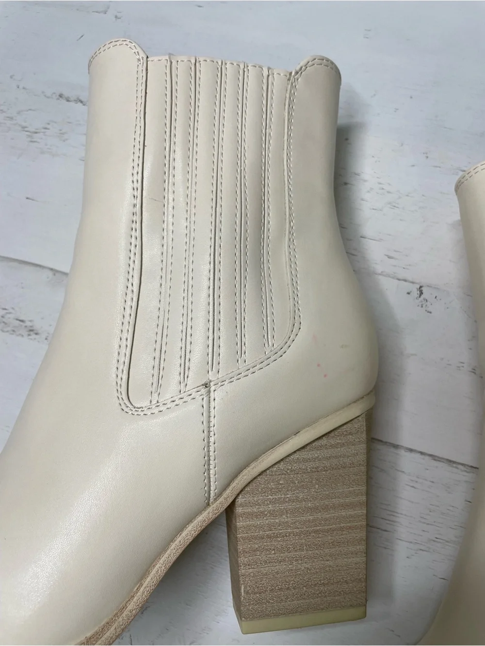 Altard State Ivory Pointed Toe Chelsea Ankle Boots | Size 7